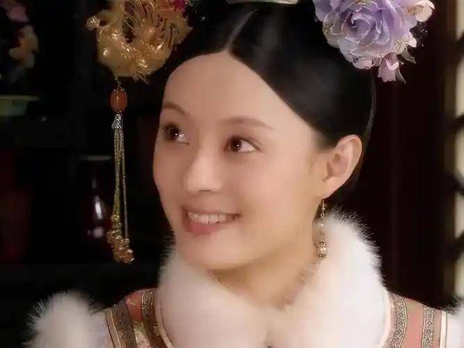 赵丽颖被嘲不合群？杨幂高情商获赞，多年“明争暗斗”胜负揭晓