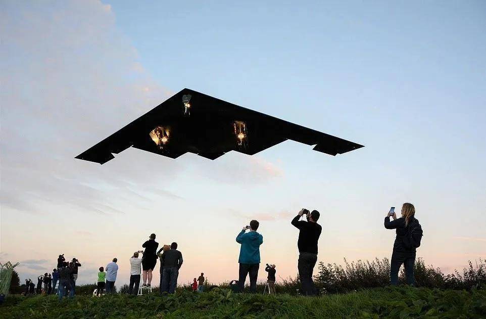 B-2横穿中国轰炸伊朗，中国雷达没有发现？这是正常人想出来的？