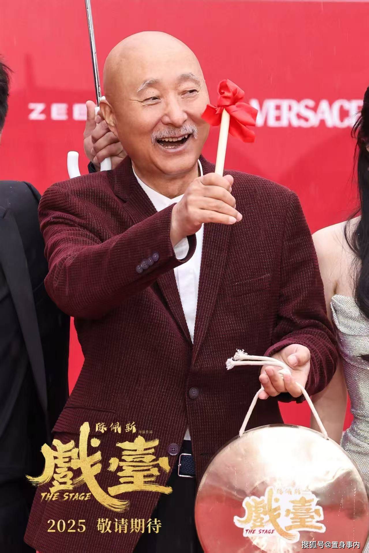 72岁陈佩斯复出！携《戏台》杀回大银幕，陈氏喜剧再破天花板？