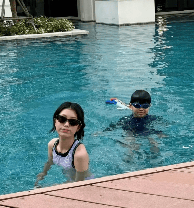 14年婚姻败给8000块，又一个豪门儿媳妇“净身出户”了？