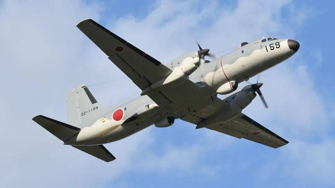 退役前发挥余热？日本：侦察机遭歼轰-7A“爆击机”贴身30米拦截