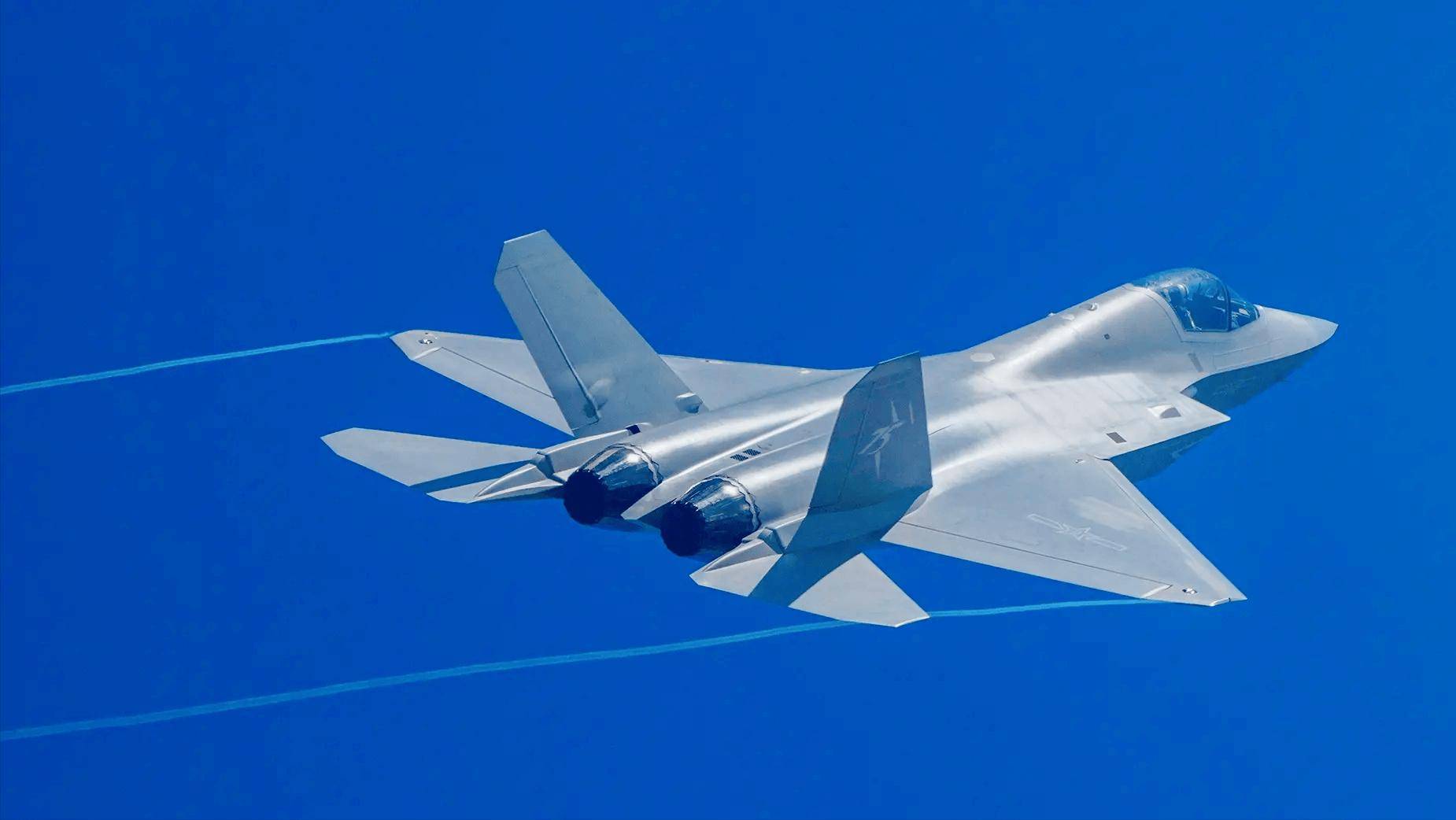 俄媒急呼！买歼-35战机！空军战力翻倍！