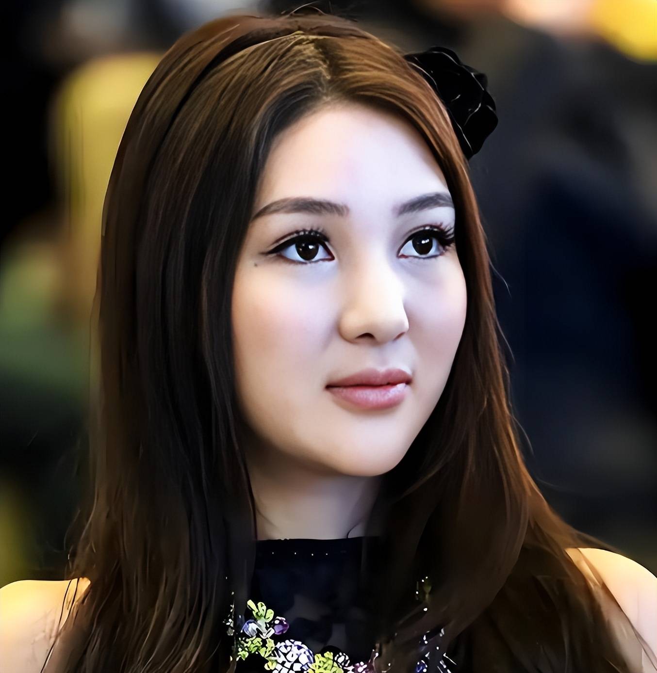 。郭美美的“商业头脑”依旧旺盛，但可惜她的道德和法律底线早已崩塌。