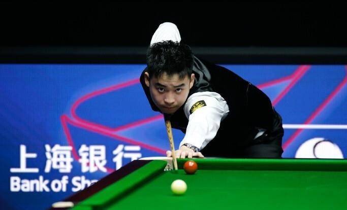 “斯诺克消息:吴宜泽首轮惜败霍金斯稳进16