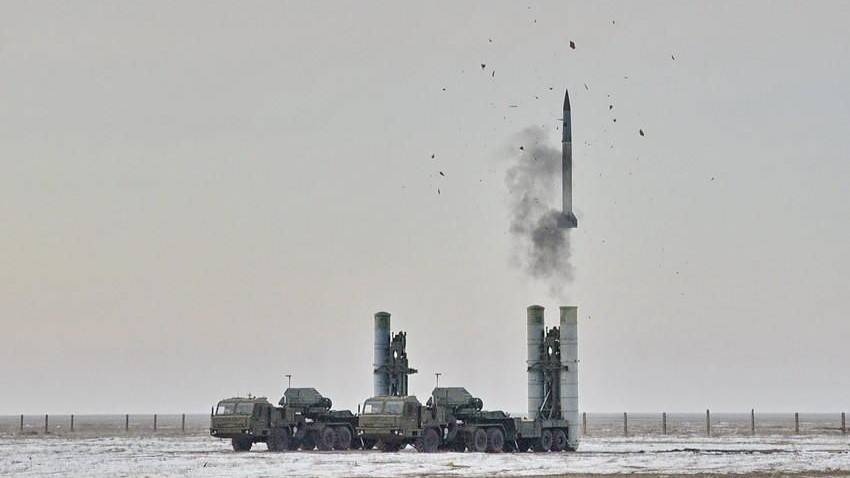 不要红旗-9BE？伊朗成功完成S-400实弹演练，计划在400公里外锁定F-35I？
