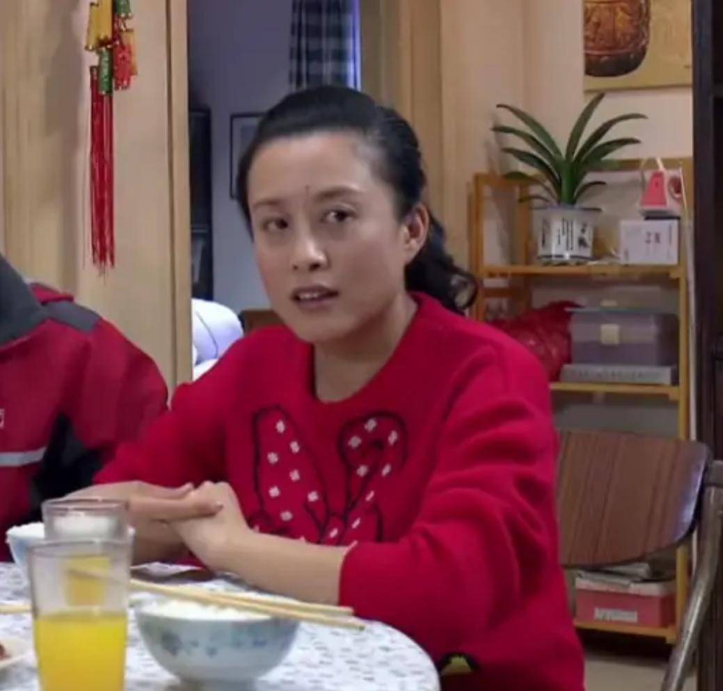 她长得漂亮，演技好，出道30年零绯闻，嫁小丈夫不生孩子也幸福