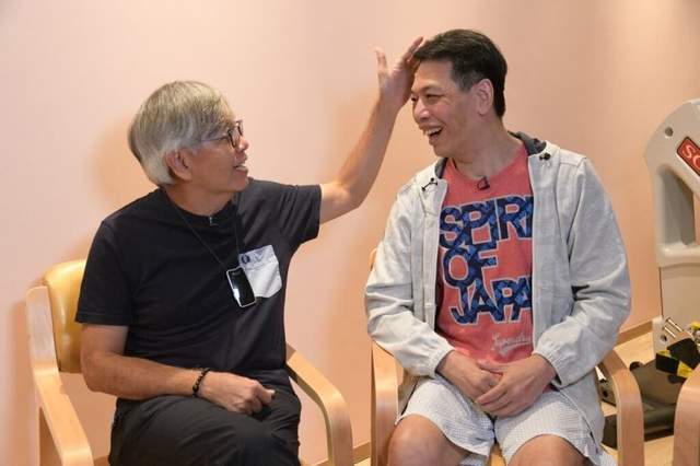 “如花”李健仁近况！中风六年断崖式衰老，已可以站立及简单交流