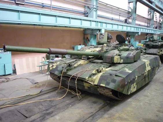 攻占75平方公里土地！泰国陆军T-84M和VT-4坦克，谁表现更出色？