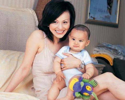 王琳和儿子的“病态”关系，其实是很多人的现状