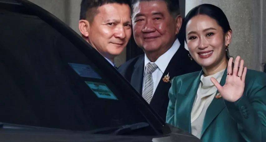 一夜之间，泰国爆发大规模抗议：士兵惨剧急发民众怒火，佩通坦还能回总理之位吗？