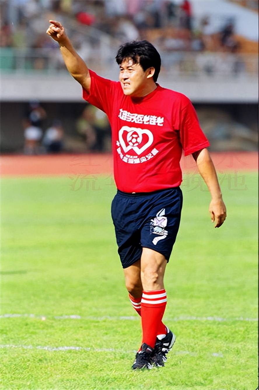 大连足球史上今天：1998年大连万达2-0前卫寰岛迟尚斌等亮相赈灾义赛（8月26日足协杯）2025江西省城市足球联赛-赛程/比分/球队阵容全掌握-本地热血来袭！