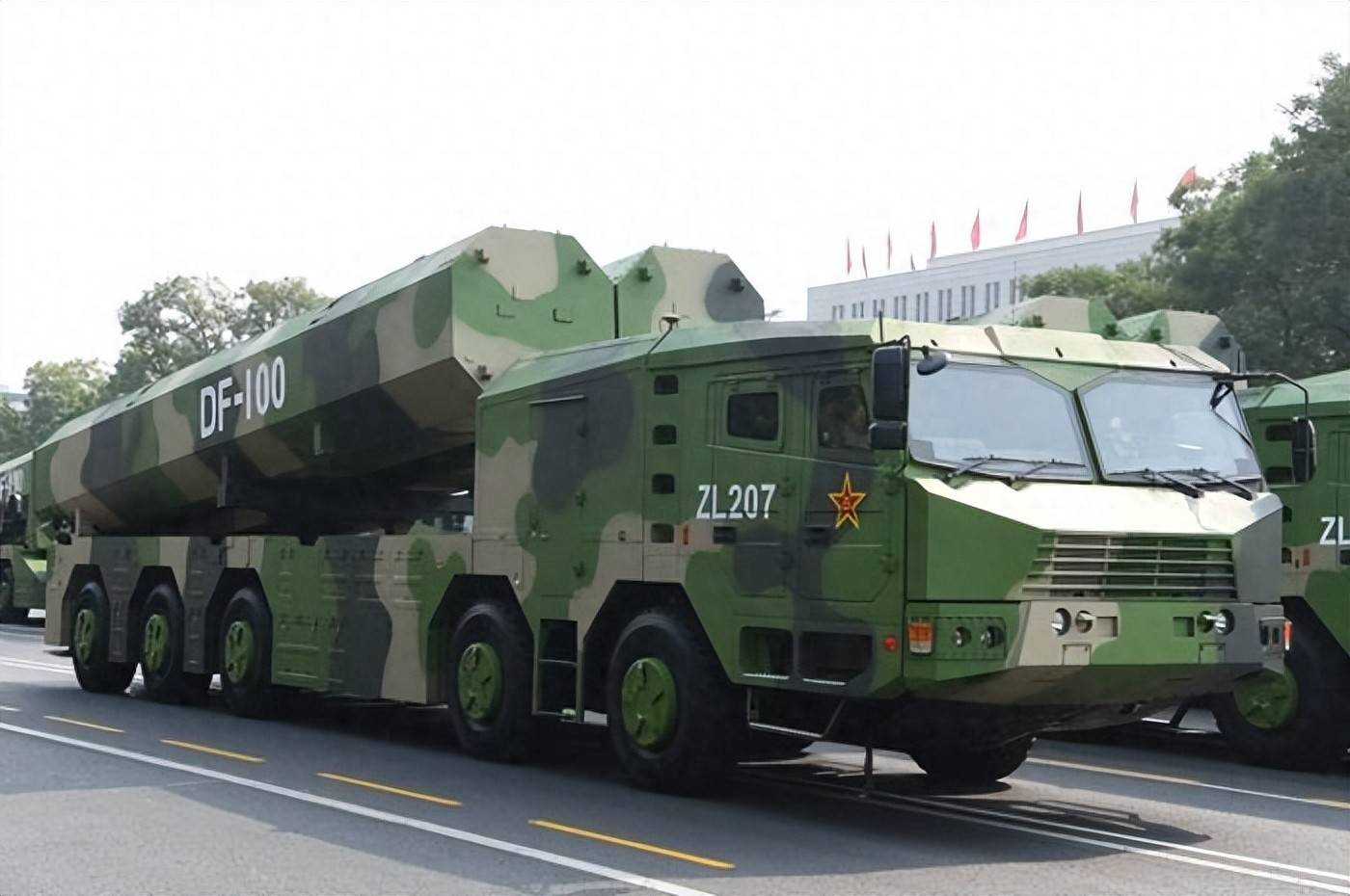 东风-100横空出世！4马赫利剑刺破长空，关岛基地尽在射程之内