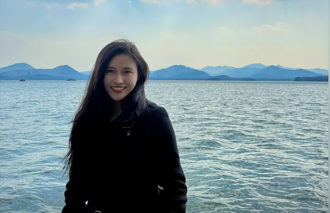 马景涛小26岁女友身份曝光，多张性感私照流出，难怪他把持不住