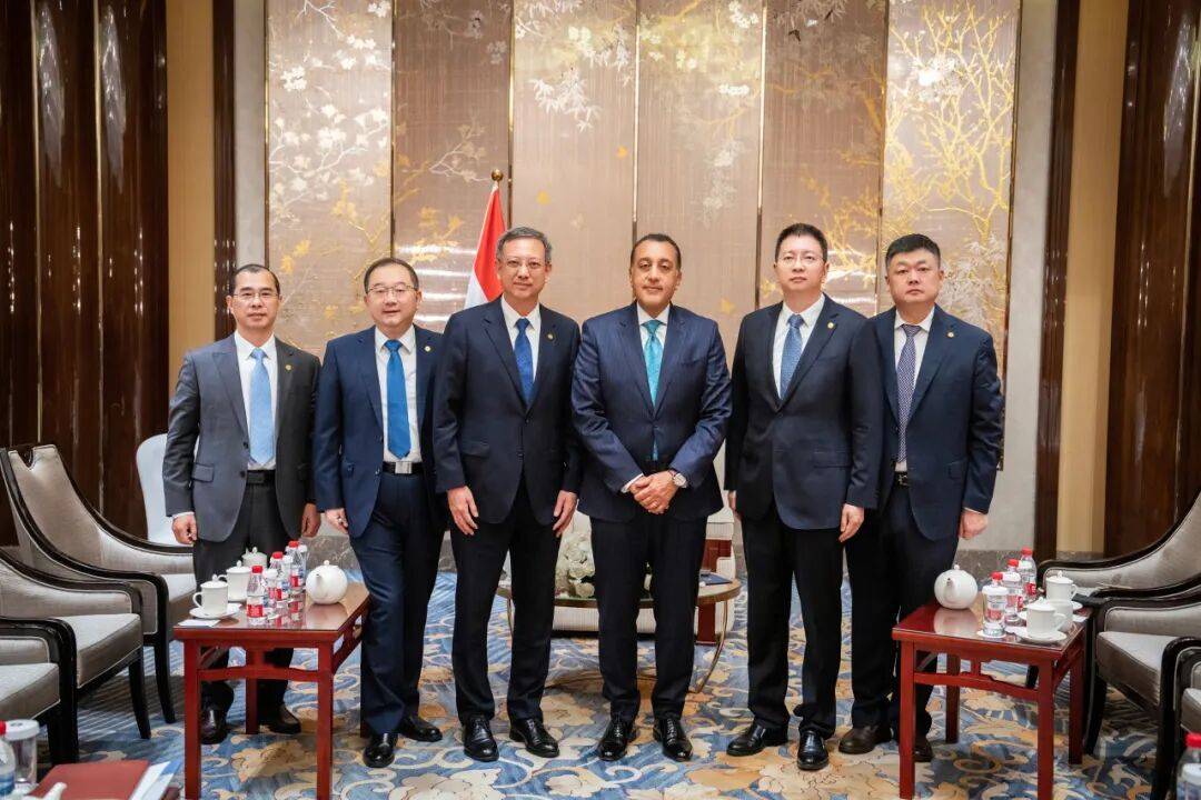 中国能建党委副书记、总经理倪真拜会埃及总理马德布利