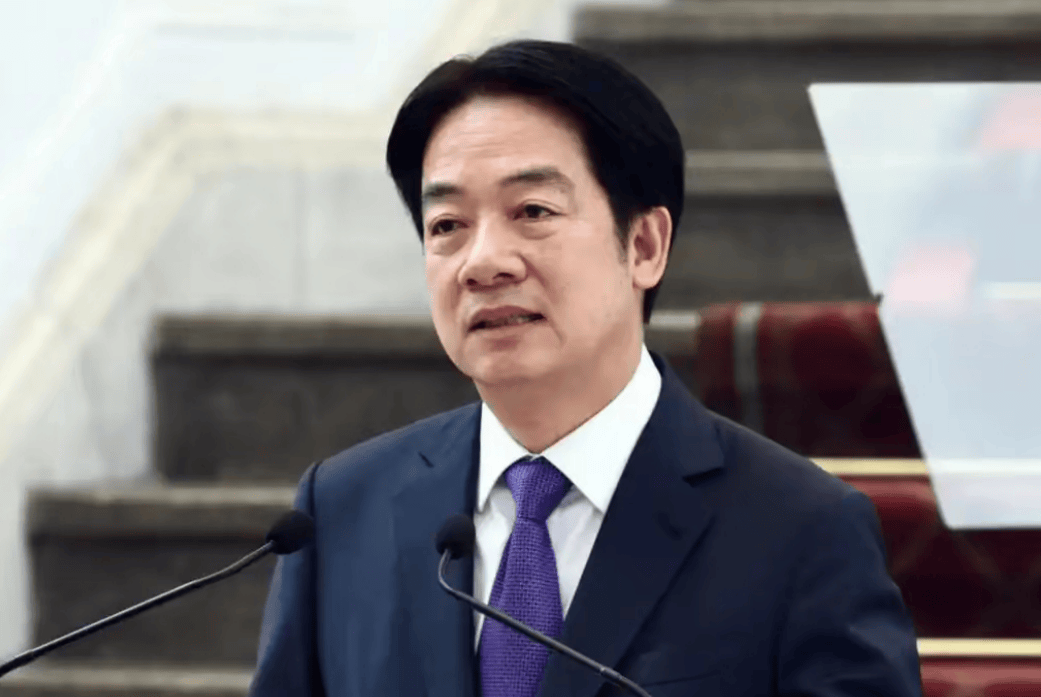 赖清德拦不住！洪秀柱抵达北京，在落地的那一刻，做出郑重表态，民进党气急败坏