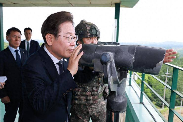 韩军高层大洗牌！李在明一夜之间果断出手，7名上将同时被解职