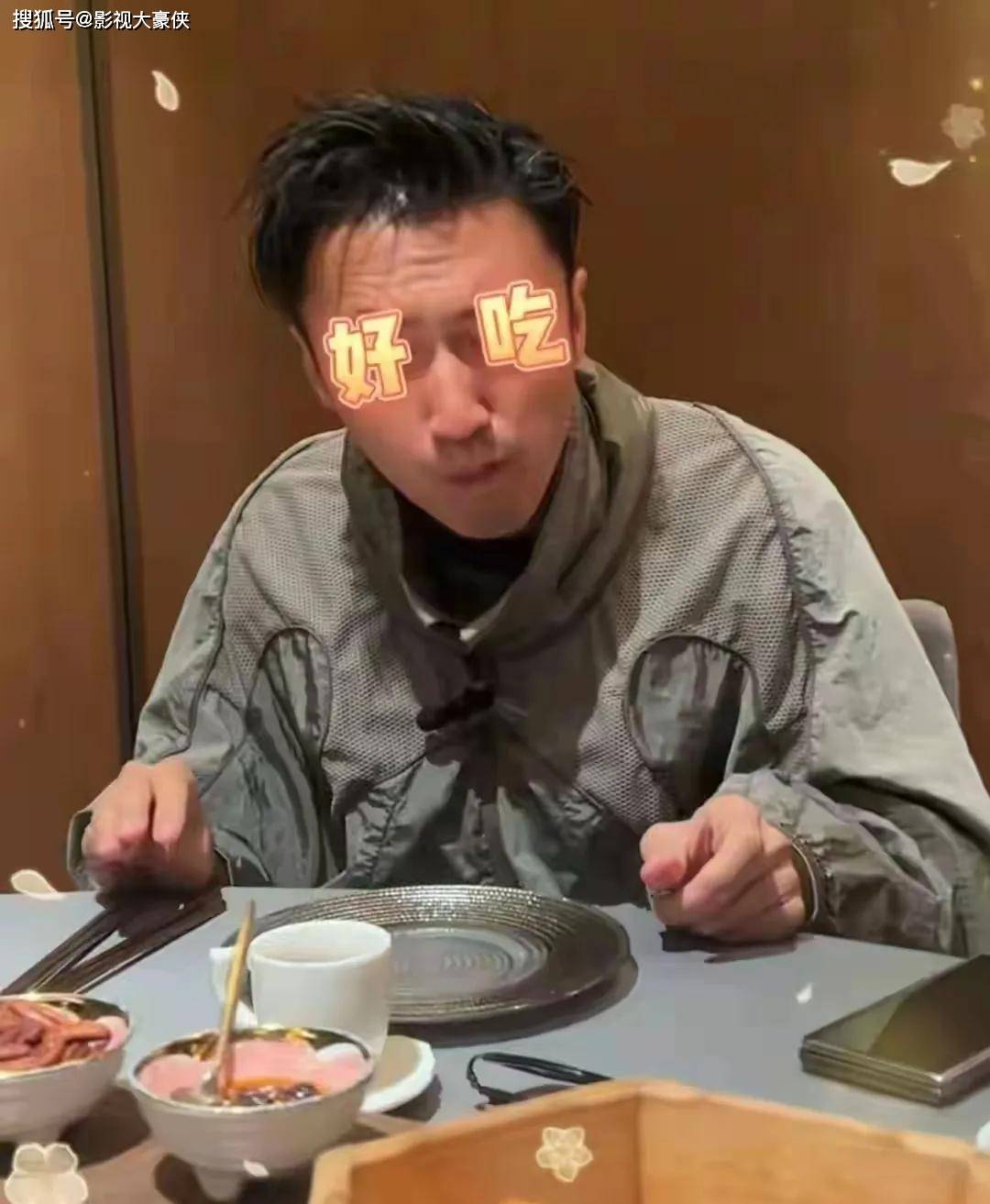 谢霆锋生日陪父母引热议：王菲未现身，谢家态度藏玄机！