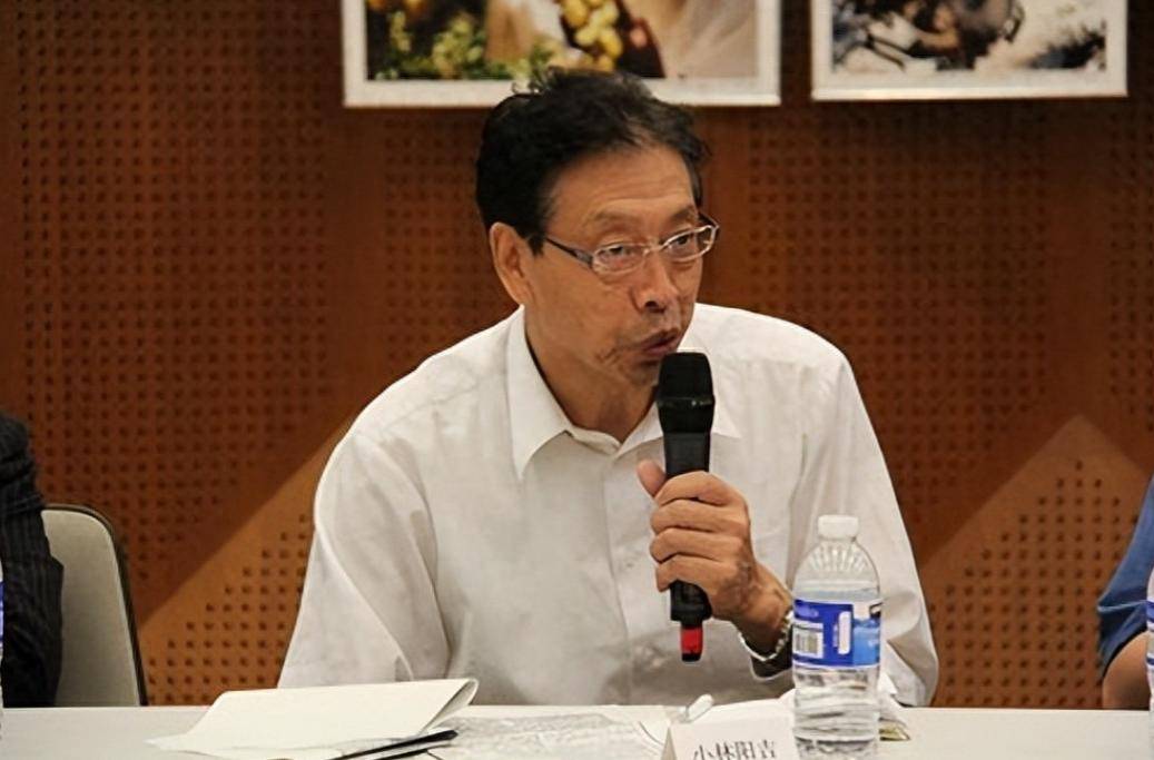 看完九三阅兵后，一名身份特殊的日本人，给石破茂指了一条明路