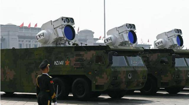 3国阅兵当天挑衅，解放军次日点名菲律宾，这一信号看懂了吗