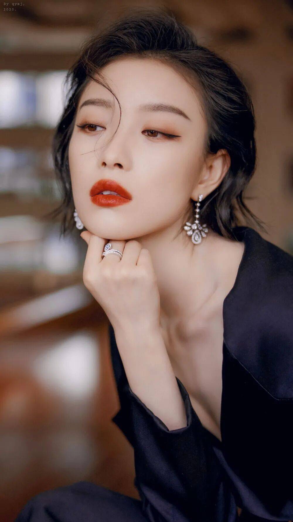 娱乐圈十大80后美女红星！又纯又欲身材火辣性感撩人