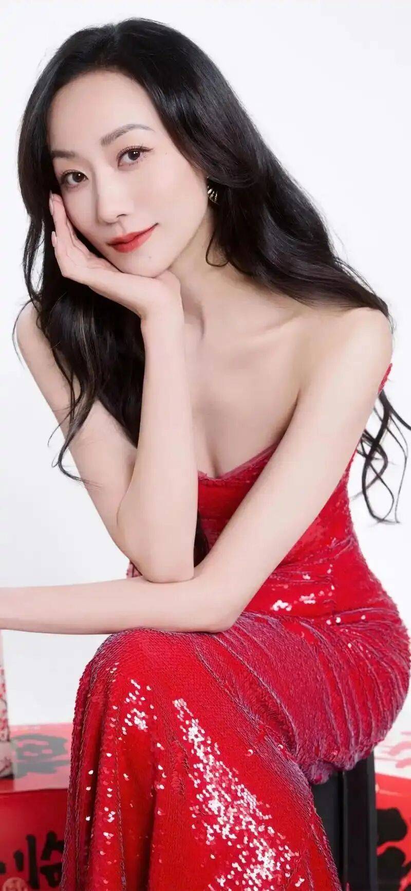 娱乐圈十大80后美女红星！又纯又欲身材火辣性感撩人