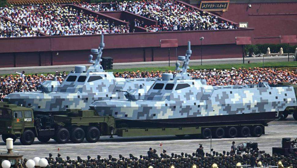 93阅兵向美国摊牌：别再想着用核潜艇对付中国了小心有来无回