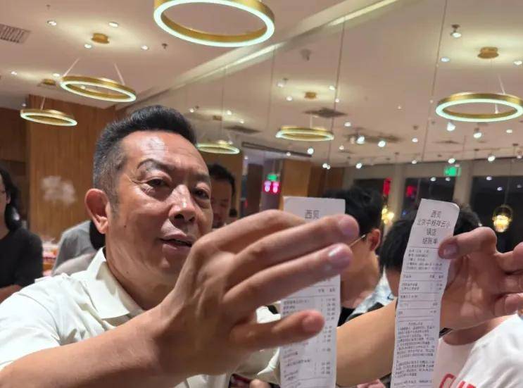 原创             罗永浩连发22条、悬赏10万回应西贝起诉，贾国龙踢到钢板了？