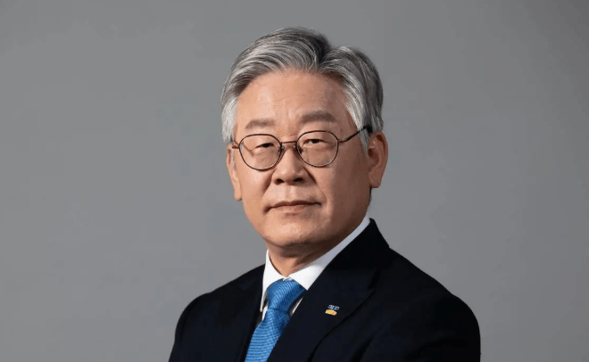 亲华果然是假象！韩国外长离开北京之际，李在明宣布“选美国”，想让中国别太计较？