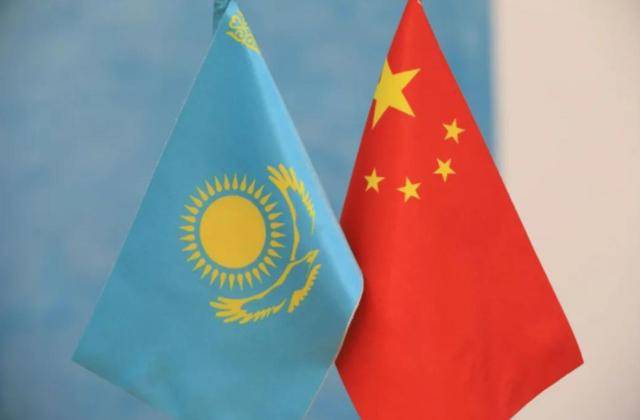 波兰刚妥协，这国立马站出来：中欧班列从我这过，绝不让中国吃亏