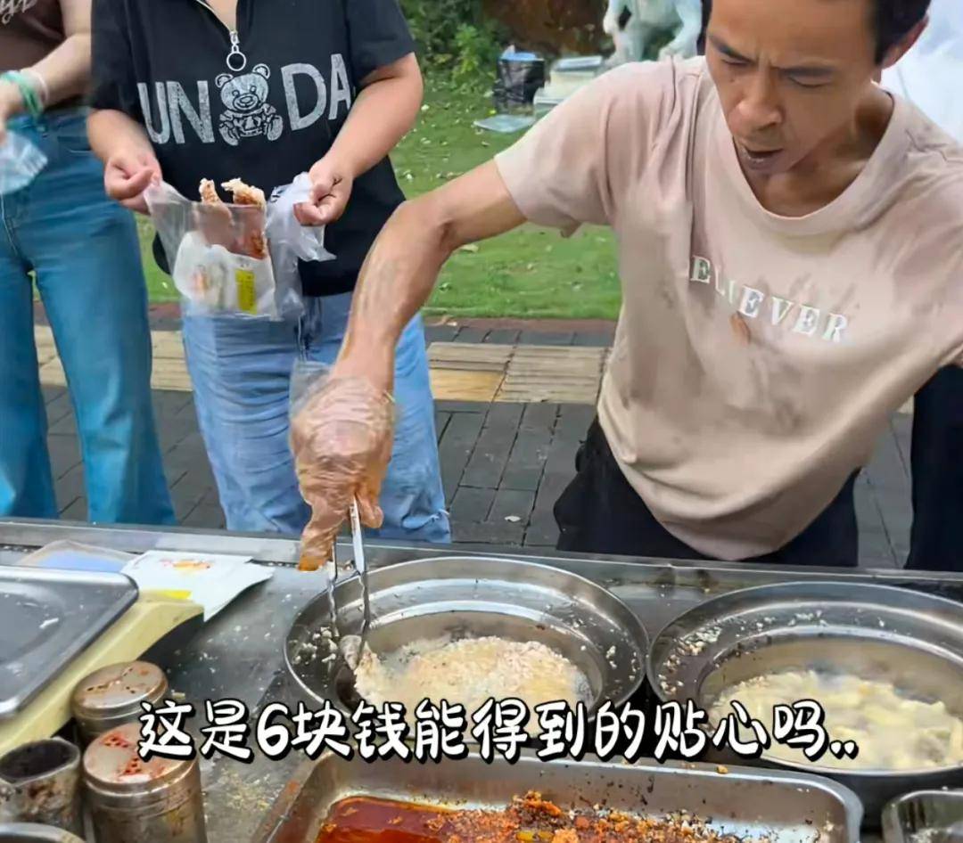 “鸡排哥”突然走红！全网都在馋这一口，排队超百米，本人回应