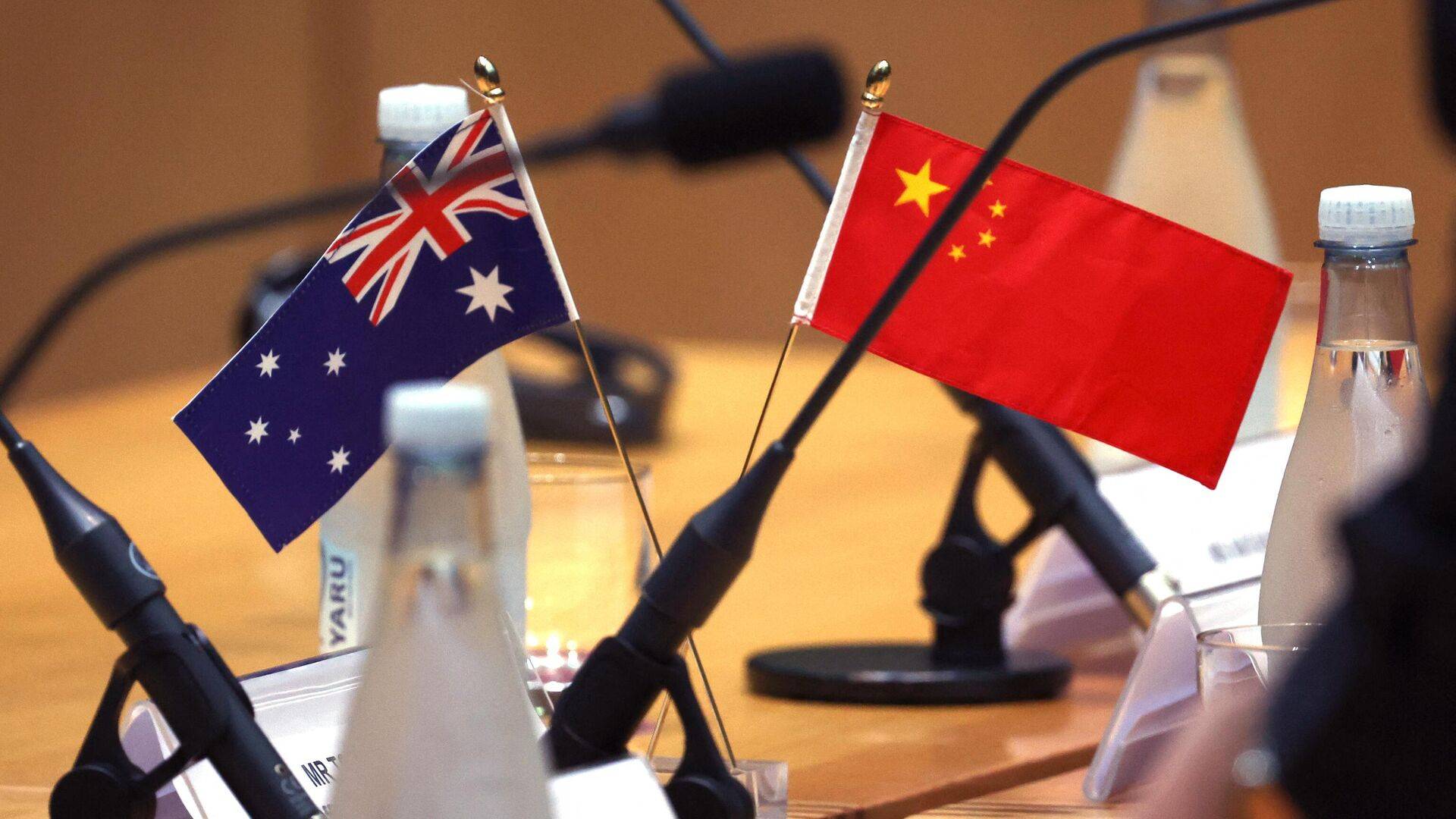 8国密谋反华，澳大利亚想对中国稀土开枪，54万吨油菜籽白买了？