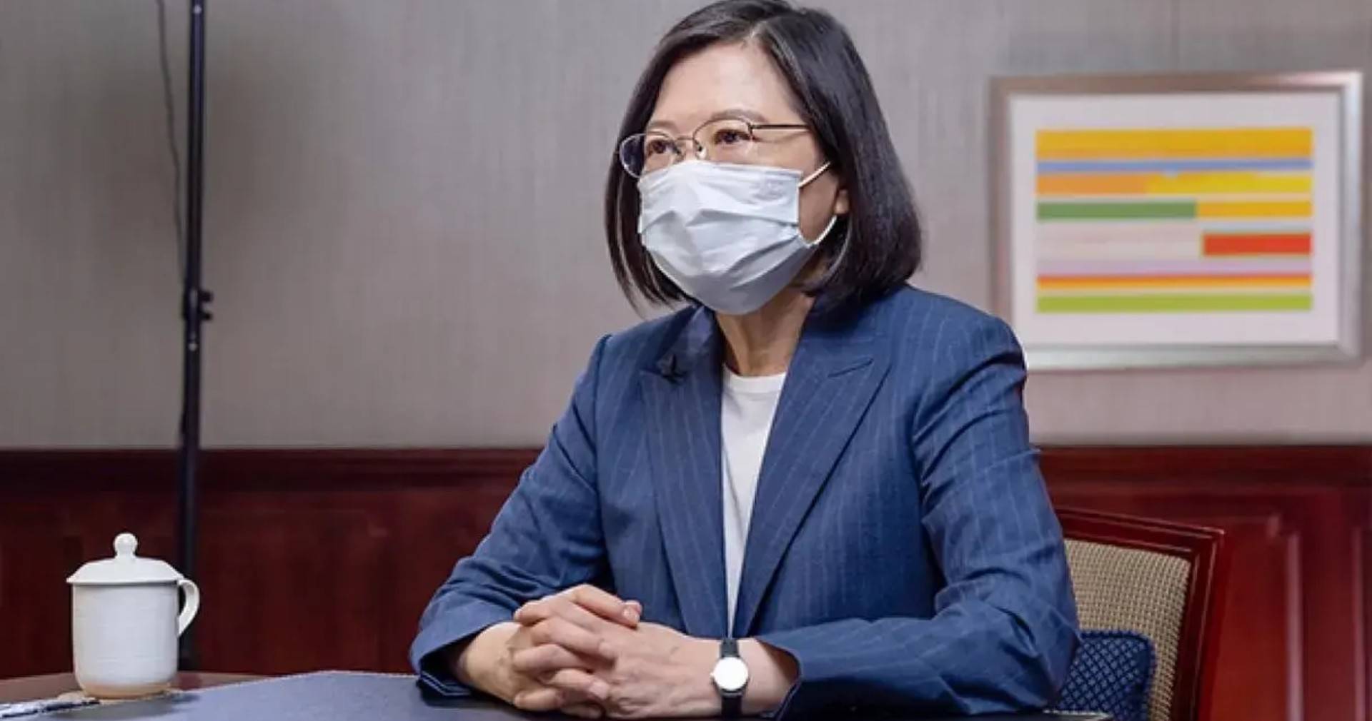 “台独”蔡英文，带大量国宝黄金意图出逃，目的地让大陆愤怒
