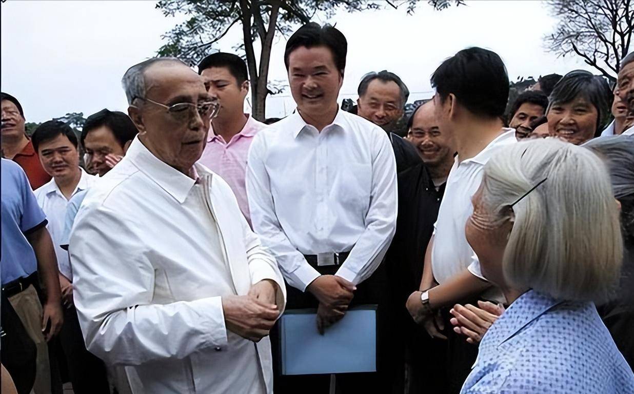 干部部指责军区超配副师不报告，主任杨白冰怒：总部机关没有吗