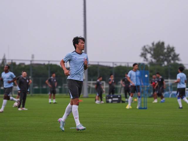 原创 申花4将恢复训练,阿苏埃赛前2天归队,谢鹏飞当奇兵,亚冠储备6外援,