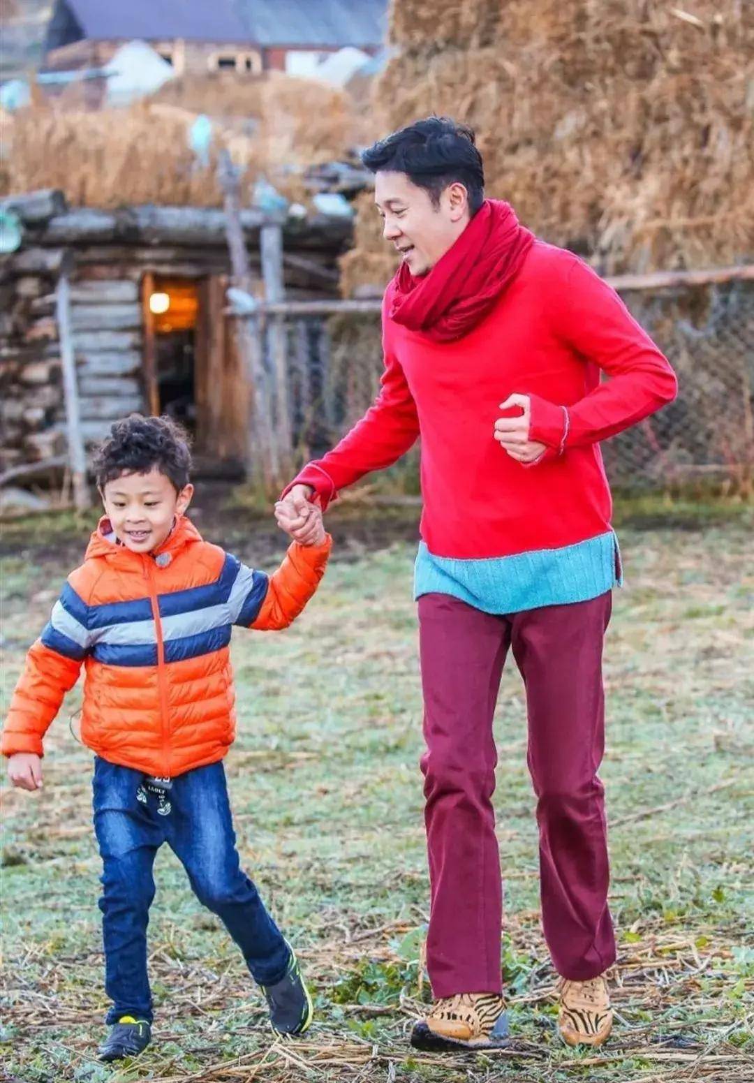 蔡国庆儿子全科免考毕业！身高猛长高颜值似妈，与亲弟共用一张脸