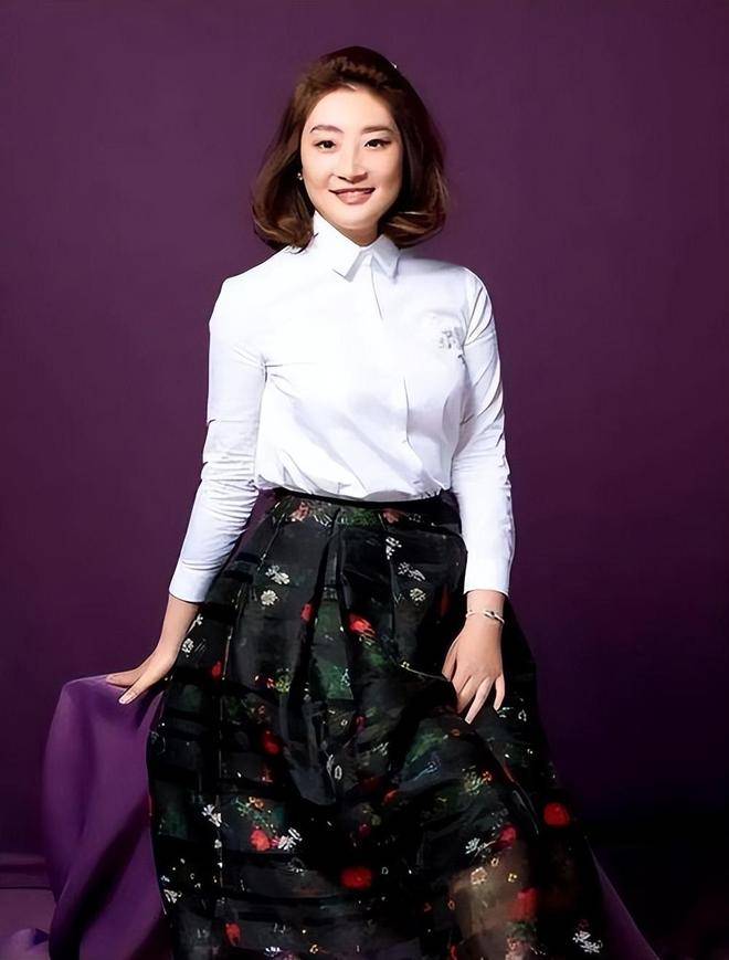 宗馥莉从娃哈哈辞职，其叔叔宗泽后首次表态：她欠缺德艺双修！