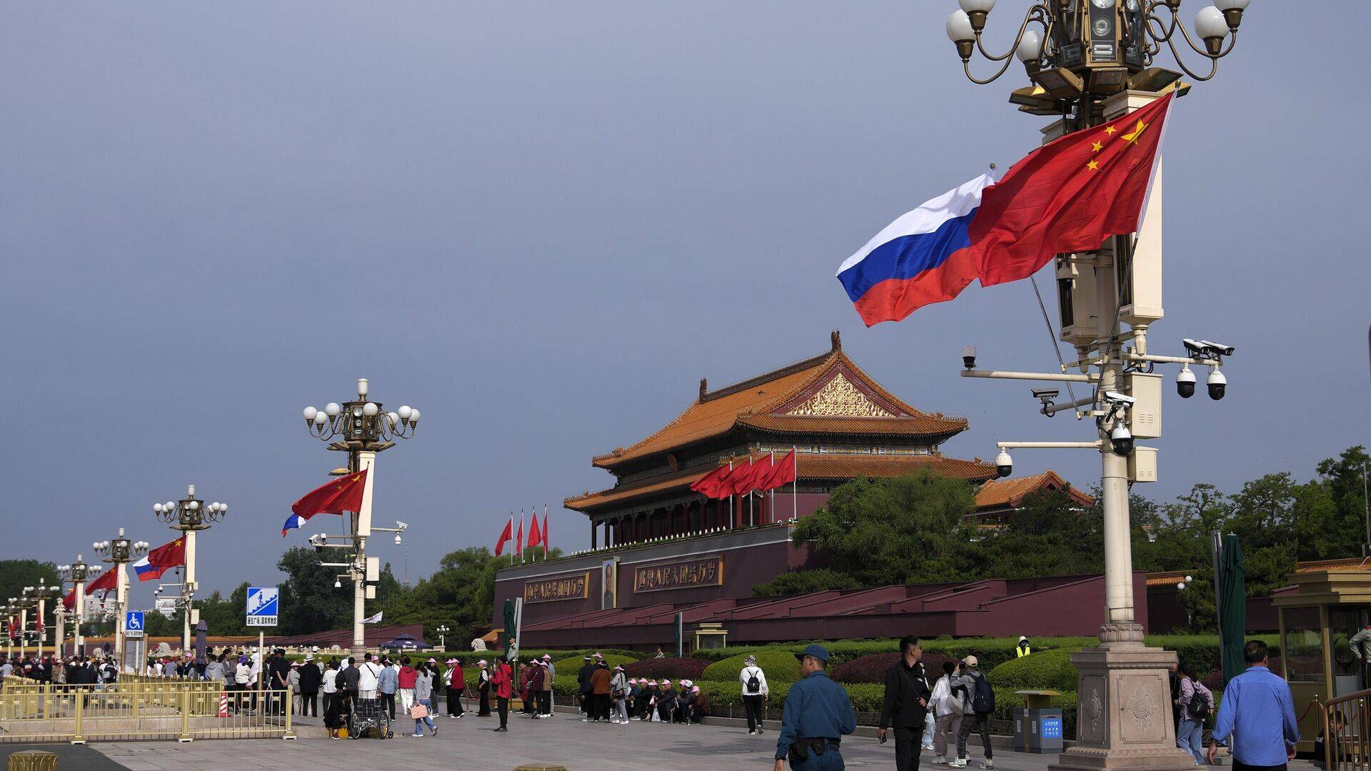 美国发的反华邀请，俄断然拒绝，拉夫罗夫通告白宫，你想都不用想