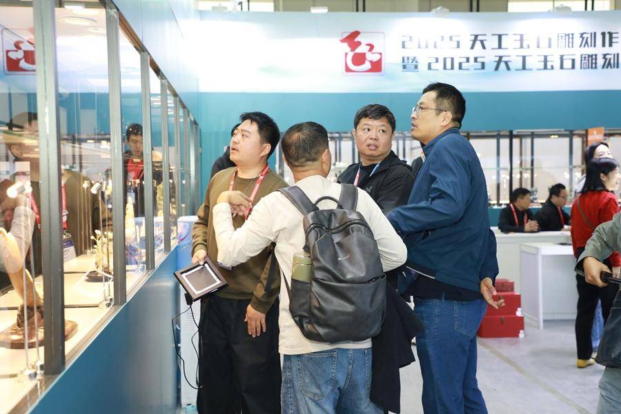 聚力消费・奋力创新・强力构筑双循环新支点——2025中国国际珠宝展于10月16日重磅开幕！