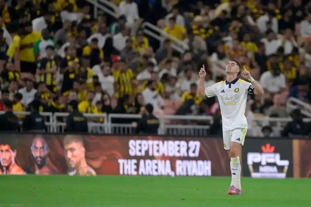 西甲联赛免费高清直播＋实时赛程积分榜＋竞彩预测全覆盖（2025赛季）全球最赚钱的足球运动员：年收入超过16亿元身家突破“十位数”