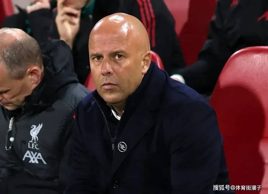 英超乱套了！曼联3连胜利物浦2-3爆冷阿森纳夺英格兰足球超级联赛冠稳了最大黑马曝光