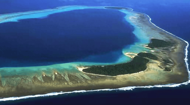 美“致命弱点”暴露？半个小时内，两架美战机坠毁，中方：只要美军开口求人，解放军随时伸援手