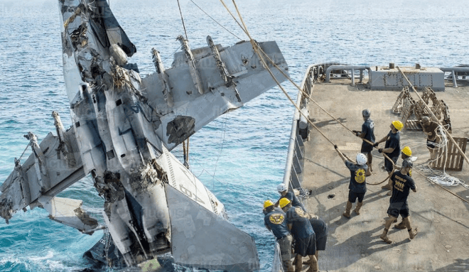 局势恶化！美军南海坠机后，新的“大鱼”浮出水面，马科斯逼中国上审判台，中方立场坚定