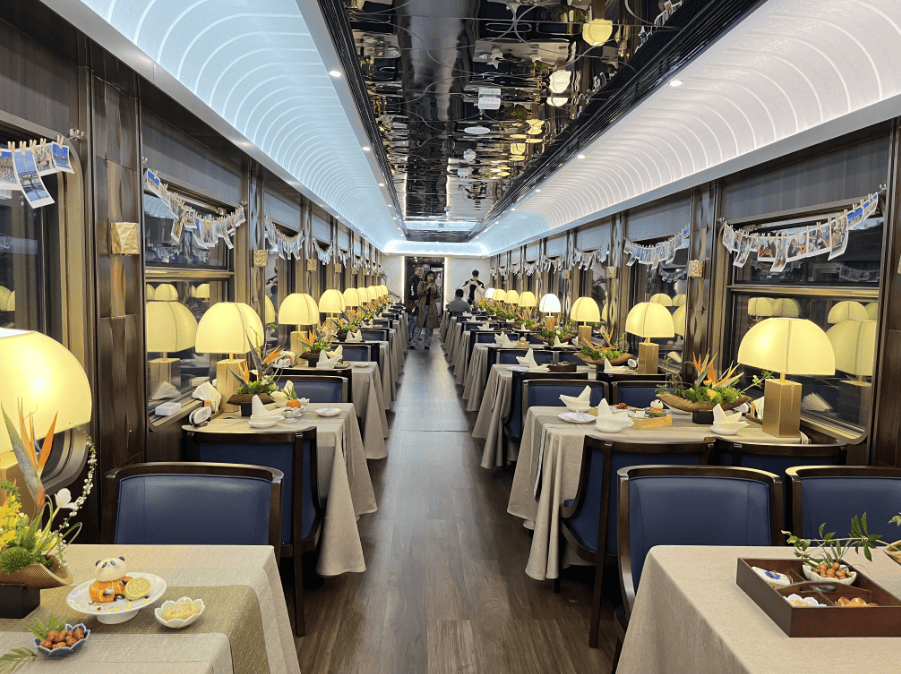 列“熊猫专列·成都号”：班期价格新鲜出炉新葡京2026年成都出发到新疆豪华旅游专(图3)