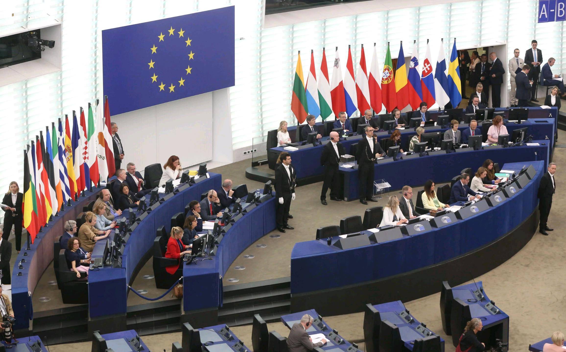 欧洲国家开始清醒，继续支持乌克兰死路一条，拥抱俄罗斯才能双赢