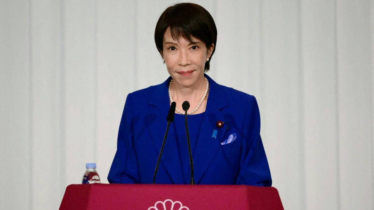 高市早苗上任后不久,日本自卫队就首次访华,直奔解放军基地!高市早苗暴露真面目