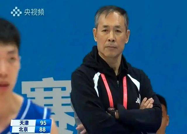 叫扬叔 - 全网最会整活的苏超球迷  足球圈热梗收割机5国手加持难敌平民队！CBA老帅犯浑啊球迷：又是安排好的输球？