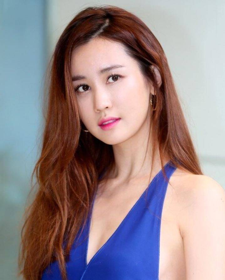 展首次晒上海豪宅装修风格却像样板间开元棋牌app韩星李多海转向中国发(图6) 展首次晒上海豪宅装修风格却像样板间开元棋牌app韩星李多海转向中国发(图6)