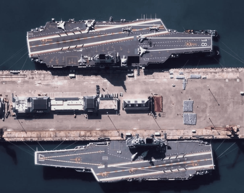 相较福建舰入列,法媒报道:最恐怖的是,中国一次服役一个航母编队