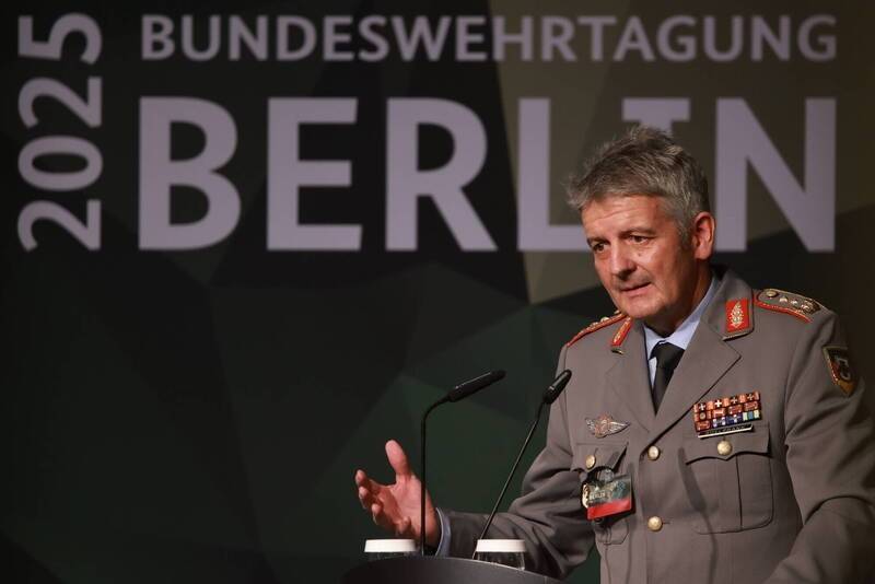 德司令索尔弗兰克宣称做好开战准备,详细披露“德国行动计划”