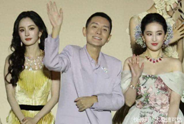 杨幂刘亦菲后台画面曝光，同桌零互动气氛尴尬，深扒两人闹僵原因